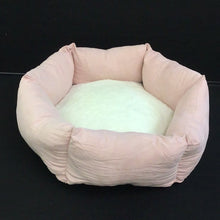 Load image into Gallery viewer, 1000 Dog Bed Hexagon Pink Small *
